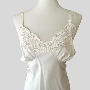 1970s Lady Lynne Floral Lace Satin Slip